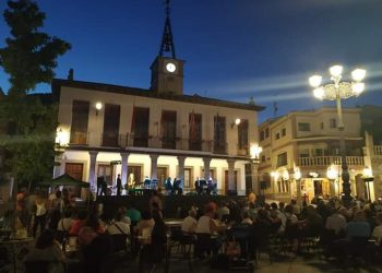 LA ESCUELA PÚBLICA DE MUSICA  DE MIRAFLORES DE LA SIERRA, EN PELIGRO.