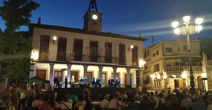 LA ESCUELA PÚBLICA DE MUSICA  DE MIRAFLORES DE LA SIERRA, EN PELIGRO.
